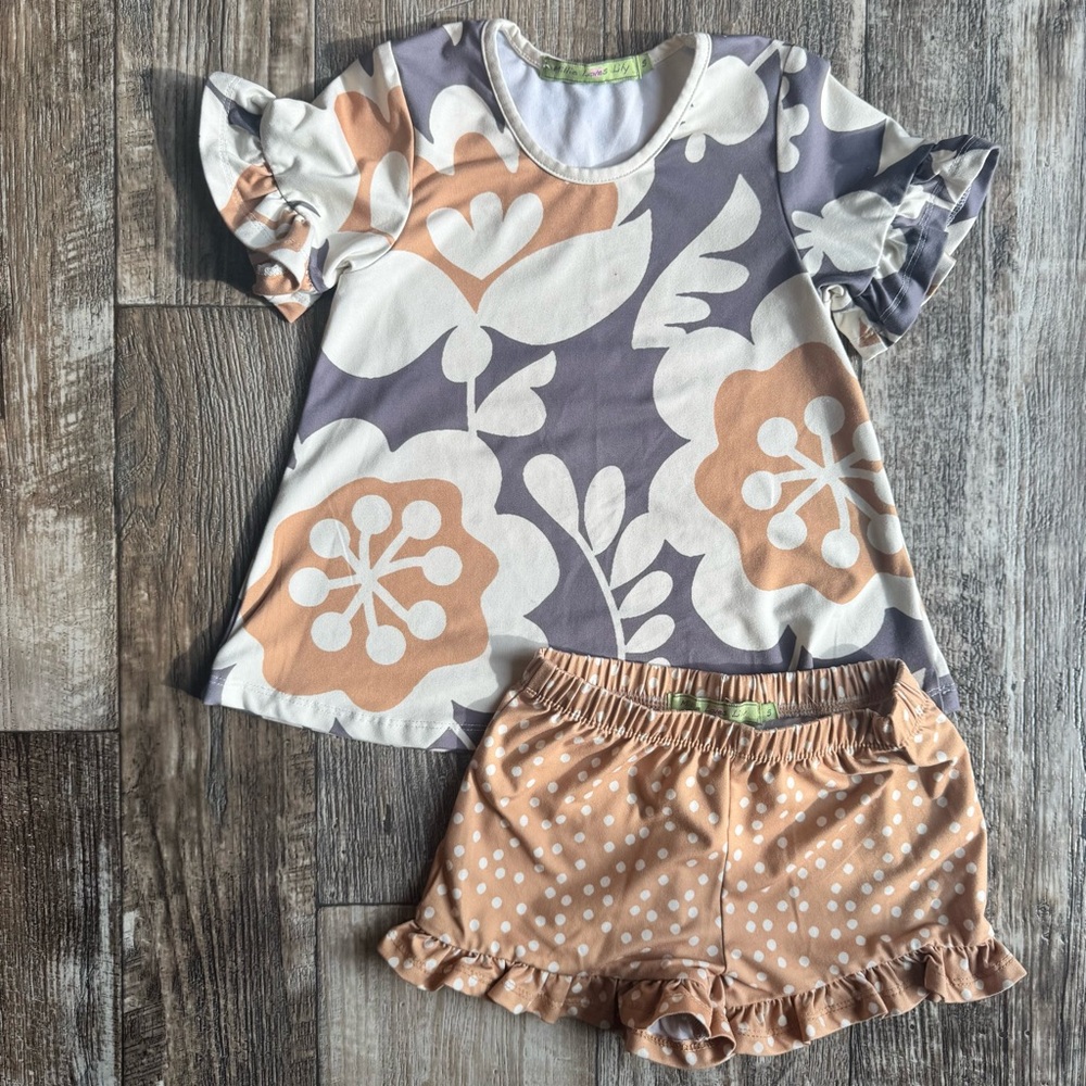 Millie Loves Lily Size 5 - 2 Piece Outfit - Floral Top + Polka Dot Shorts